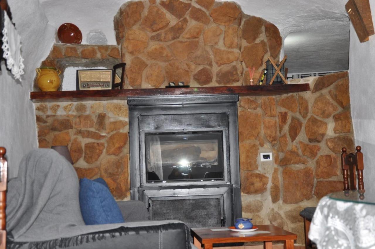 Casa Cueva El Almendro Konuk evi Pegalajar Dış mekan fotoğraf