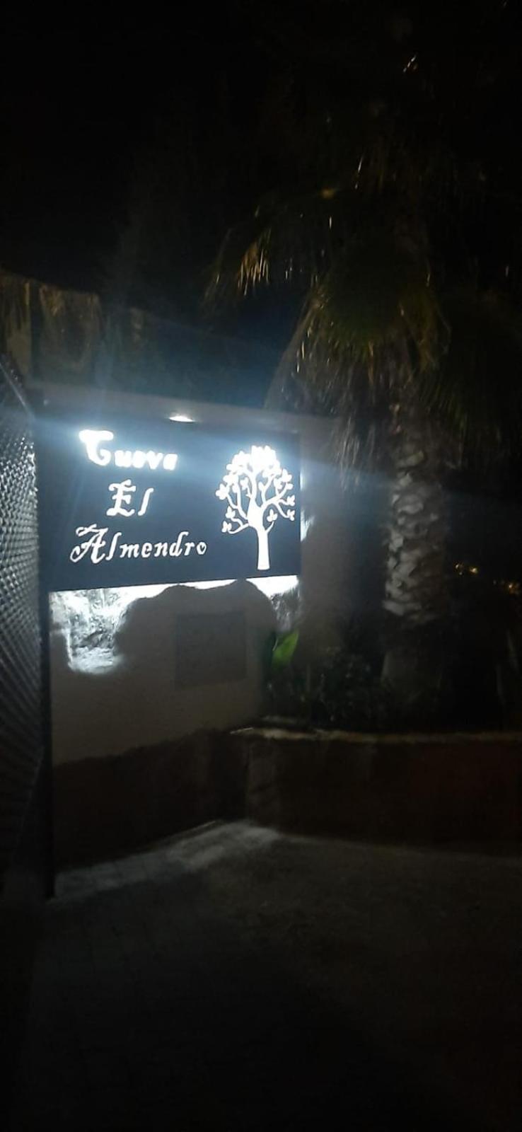 Casa Cueva El Almendro Konuk evi Pegalajar Dış mekan fotoğraf
